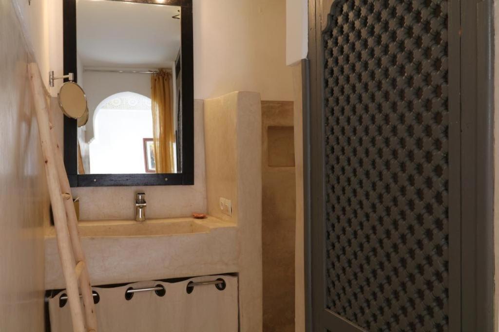 Riad 103 Medina Pool And Hammam Маракеш Екстериор снимка