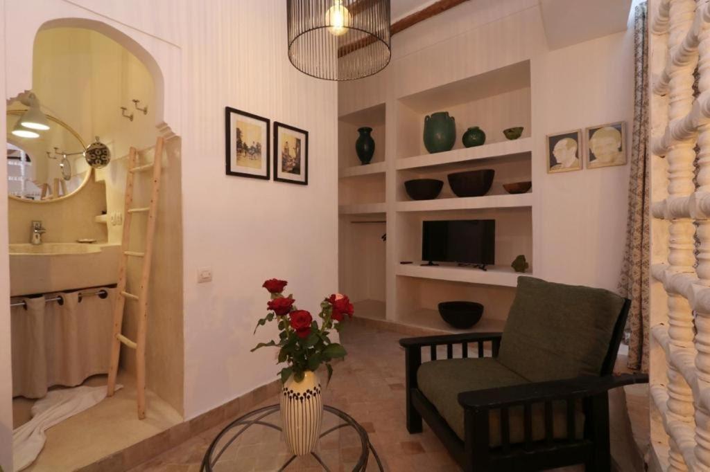 Riad 103 Medina Pool And Hammam Маракеш Екстериор снимка